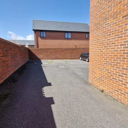 Modern Double Room With En-Suite, Parking & Fast Wifi - Close To Beach Sandgate Luaran gambar