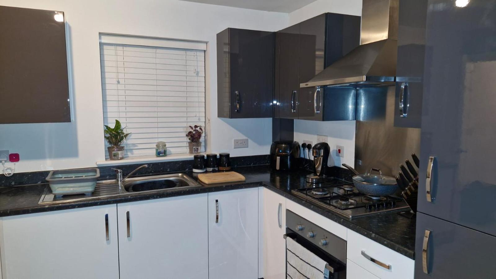 Modern Double Room With En-Suite, Parking & Fast Wifi - Close To Beach Sandgate Luaran gambar