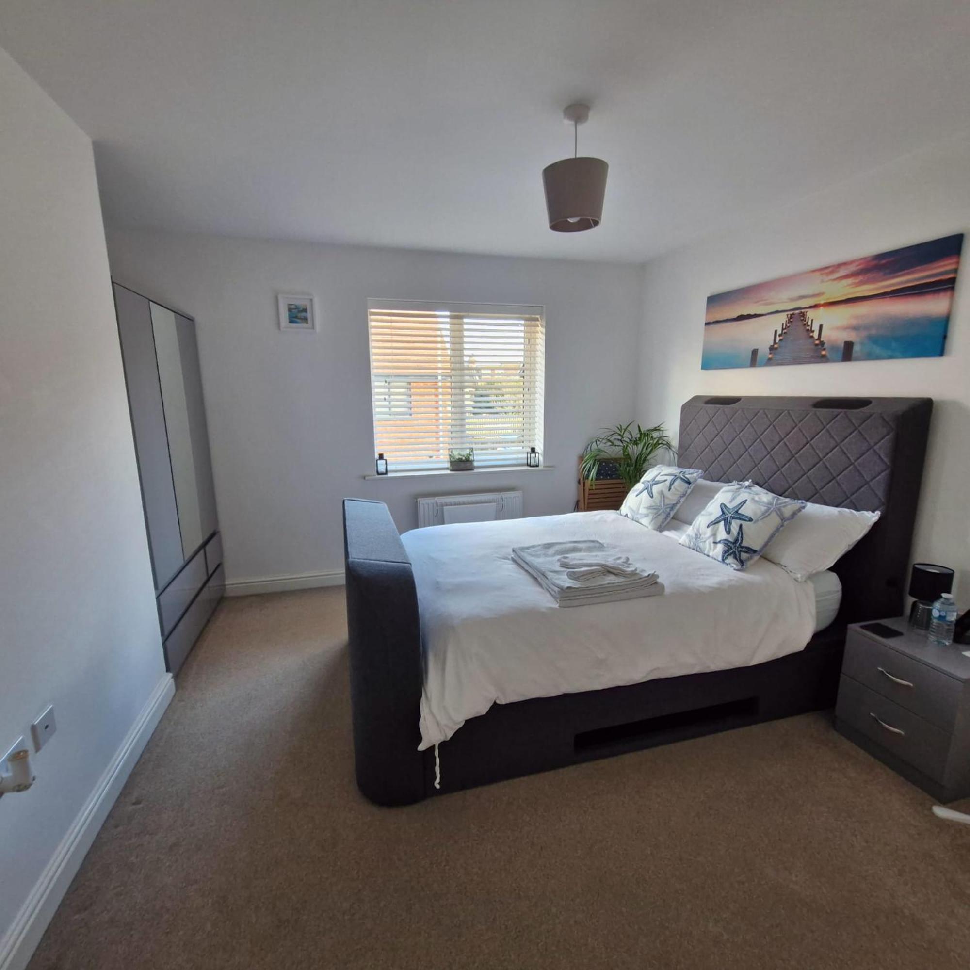 Modern Double Room With En-Suite, Parking & Fast Wifi - Close To Beach Sandgate Luaran gambar
