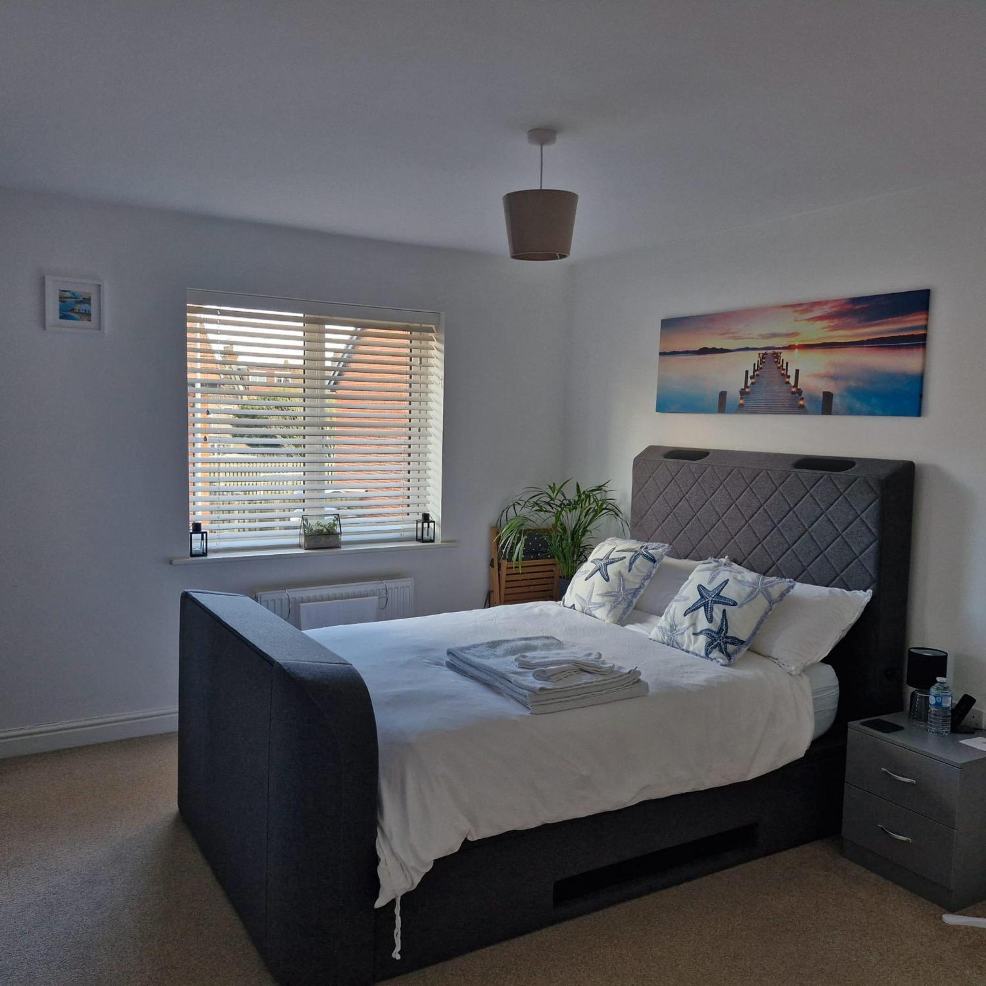 Modern Double Room With En-Suite, Parking & Fast Wifi - Close To Beach Sandgate Luaran gambar